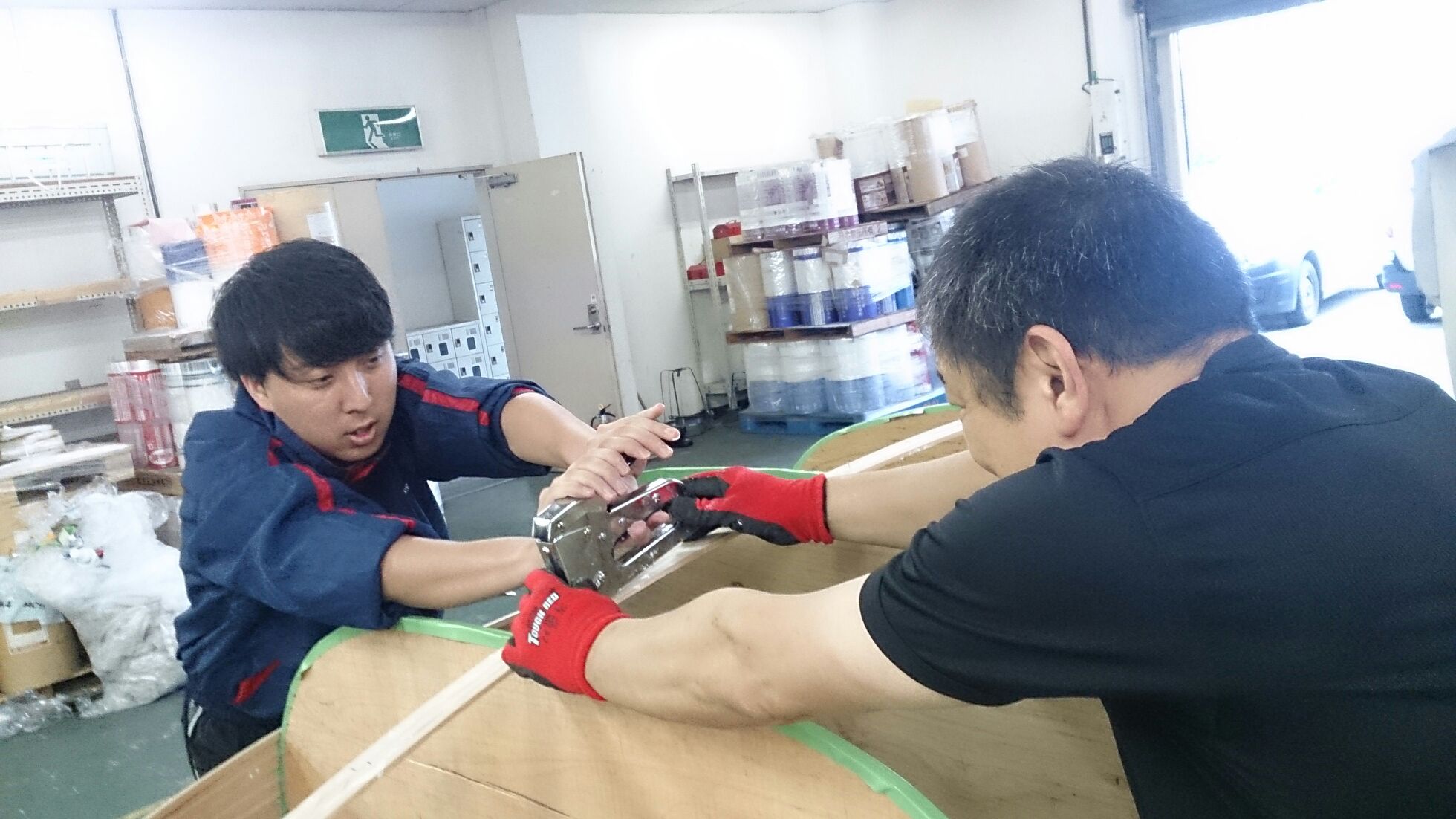 宮内課長・下林　ガンタッカー